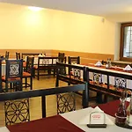 Coop Rozhen Hotel
