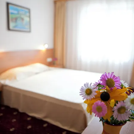Hotel Coop Rozhen 3*