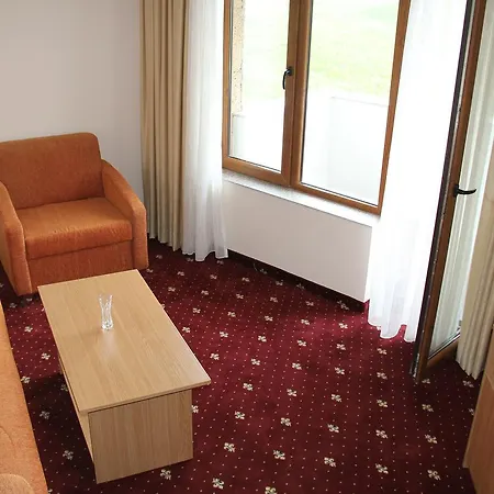 Coop Rozhen מלון 3*