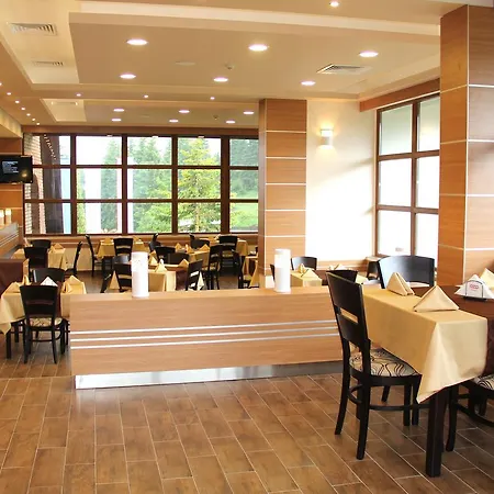Coop Rozhen מלון 3*