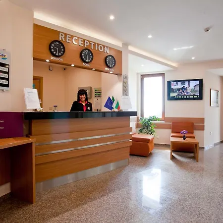 Coop Rozhen מלון 3*